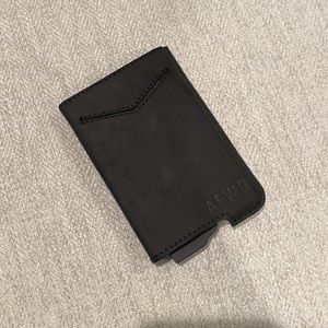 New in box Alpha Forward Black Noble Wallet